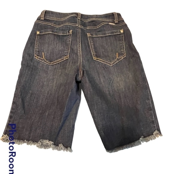 𝅺INC Bermuda Frayed Shorts Size 8 Women’s Blue, In great condition - Picture 5 of 9